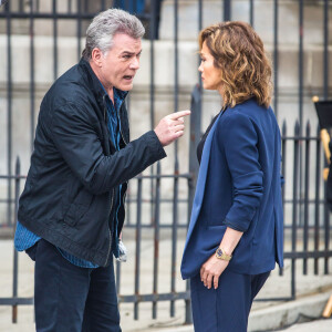 Ray Liotta et Jennifer Lopez sur le tournage de la série "Shades of Blue" à New York, le 15 juin 2015. 