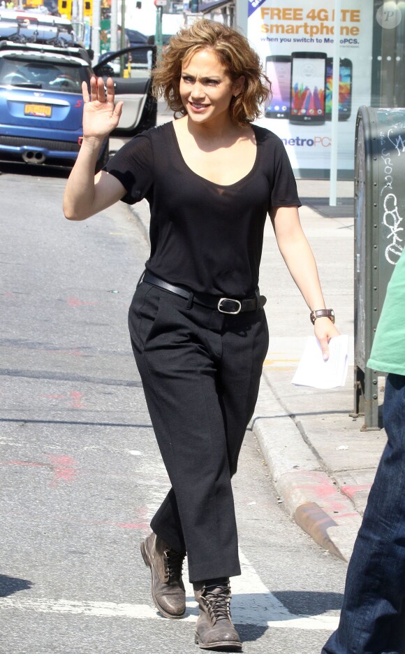 Exclusif - Jennifer Lopez sur le tournage de la série "Shades of Blue" à New York, le 8 juin 2015. 