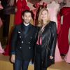 Alexis Mabille et Valérie Trierweiler lors du défilé "Alexis Mabille" Haute Couture Automne-Hiver 2015/2016 à l'Opéra Garnier à Paris, le 8 juillet 2015