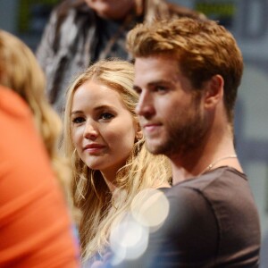 Jennifer Lawrence et Liam Hemsworth au Comic-Con à San Diego, le 9 juillet 2015.