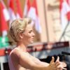 La princesse Charlene de Monaco a fait par surprise samedi 11 juillet 2015 son premier discours en français à l'occasion de la célébration des 10 ans de règne du prince Albert II, bouleversé par cette délicate attention...
