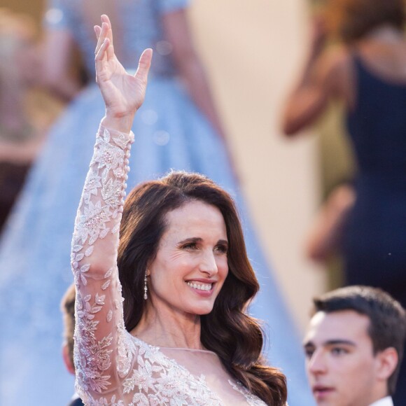 Andie MacDowell - Montée des marches du film "The Sea of Trees" (La Forêt des Songes) lors du 68 ème Festival International du Film de Cannes, à Cannes le 16 mai 2015.  