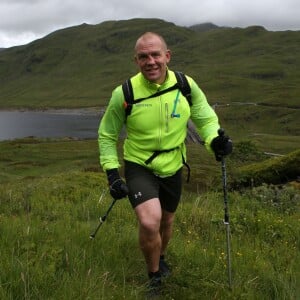 Zara Phillips et sa fille Mia, 18 mois, ont encouragé et félicité Mike Tindall le 11 juillet 2015 lors de sa participation au Artemis Great Kindrochit Quadrathlon, dans le Perthshire en Ecosse.