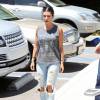 Kourtney Kardashian arrive au restaurant Hugo's à Ahoura Hills, le 14 juillet 2015.