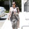 Kim Kardashian, enceinte de son deuxième enfant, arrive au restaurant Hugo's à Ahoura Hills, le 14 juillet 2015.