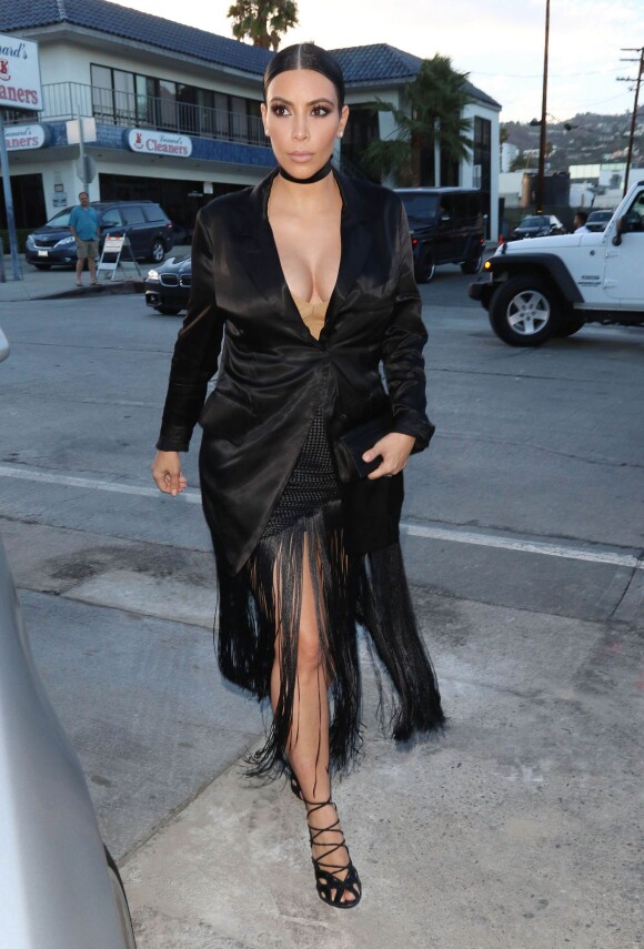 Kim Kardashian, enceinte, se rend au restaurant Craig's à West Hollywood. Le 13 juillet 2015.