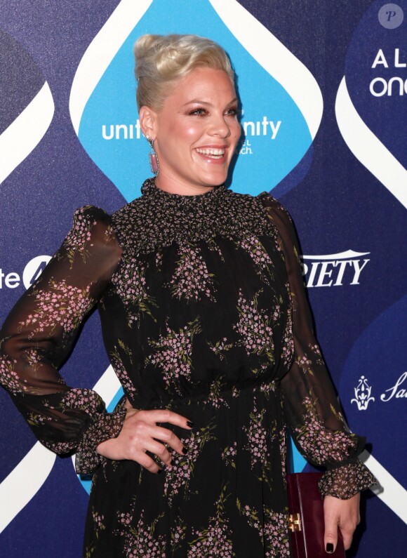 La chanteuse Pink - Personnalités lors de la 2e soirée annuelle de "Unite4:humanity" à l'hôtel Beverly Hilton à Beverly Hills, le 19 février 2015.