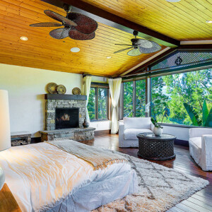 La chanteuse Pink et son mari Carey Hart mettent en vente leur somptueuse demeur de Malibu / photo postée par l'agence immobilière MLS au mois de juillet 2015.