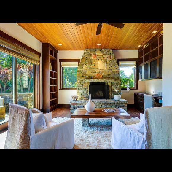 La chanteuse Pink et son mari Carey Hart mettent en vente leur somptueuse demeur de Malibu / photo postée par l'agence immobilière MLS au mois de juillet 2015.