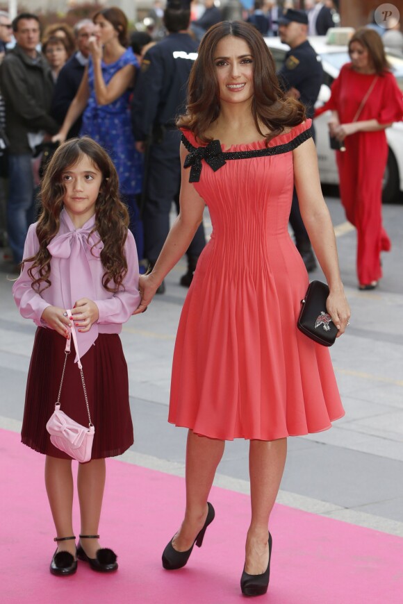 Salma Hayek et sa fille Valentina - Arrivées à la cérémonie des Woman Awards à Madrid, le 20 avril 2015.