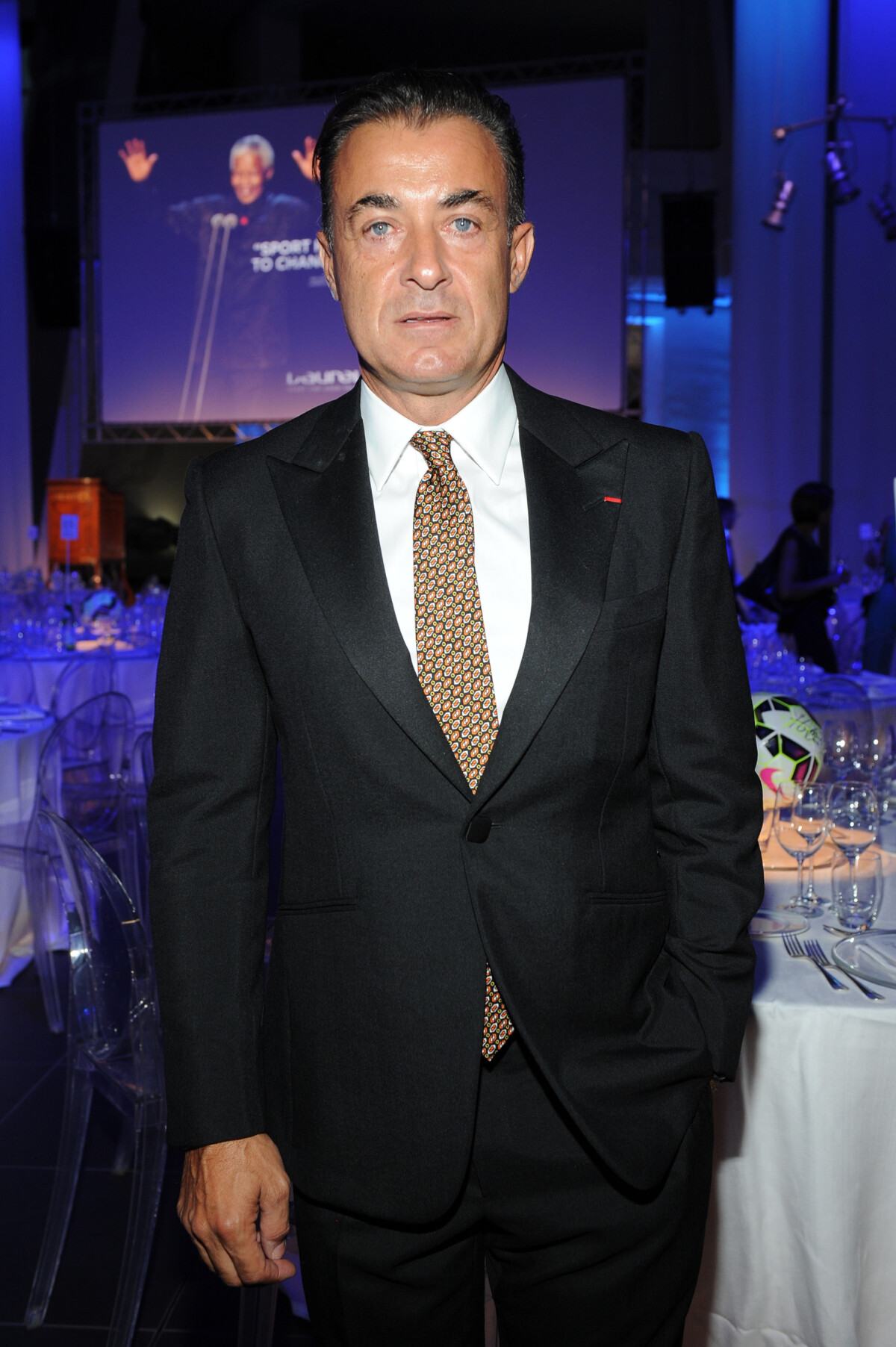 Photo : Jean Alesi lors du gala de charité “Mercedes” à Milan en Italie