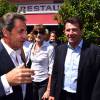Nicolas Sarkozy avec sa femme Carla et le député maire de Nice, Christian Estrosi sont dans les rues de Nice après avoir déjeuné au restaurant "La Petite Maison" et avant de rencontrer les élus et les militants du parti Les Républicains au jardin Albert 1er le 19 juillet 2015.