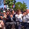 Louis Nègre, le maire de Cagnes-sur-Mer, Maud Fontenoy, Nicolas Sarkozy et sa femme Carla et Eric Ciotti, le Président du Conseil Départemantal, participent à une rencontre avec les Républicains au jardin Albert 1er à Nice le 19 juillet 2015.