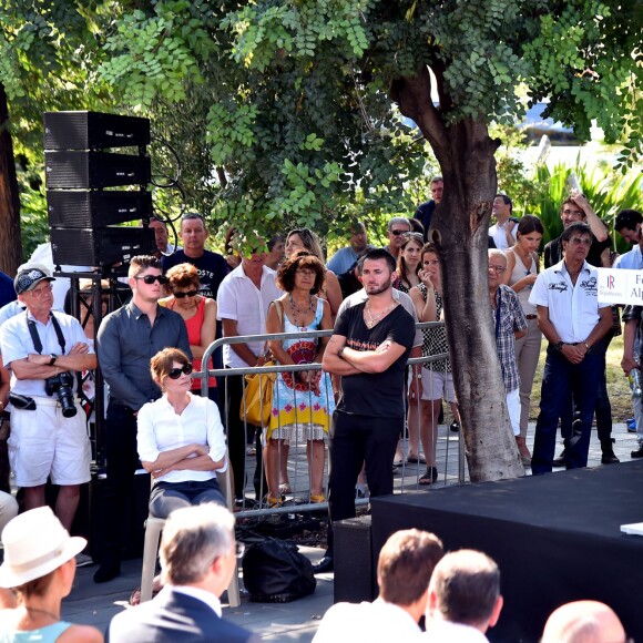 Nicolas Sarkozy participe à une rencontre avec Les Républicains au jardin Albert 1er à Nice le 19 juillet 2015.