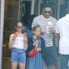 Exclusif - Frank Lampard et ses filles Luna et Isla s'offrent une glace à New York, le 10 juillet 2015 avant de passer l'après-midi à Central Park avec ses proches