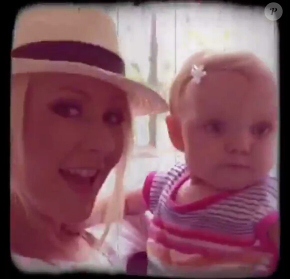 Christina Aguilera au zoo de Los Angeles avec sa fille Summer Rain, son fils Max ainsi que son fiancé Matt Butler / juillet 2015
