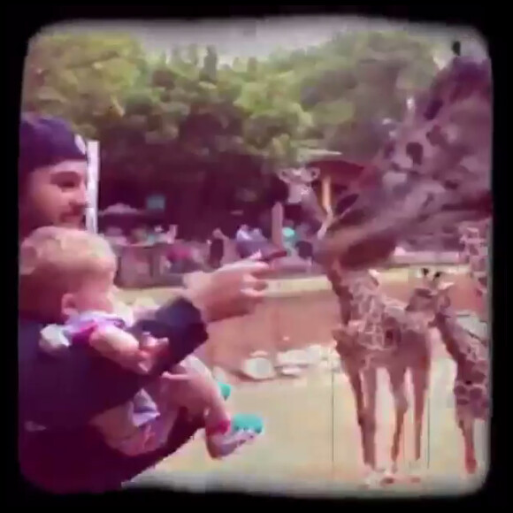 Christina Aguilera au zoo de Los Angeles avec sa fille Summer Rain et son fiancé Matt Butler / juillet 2015