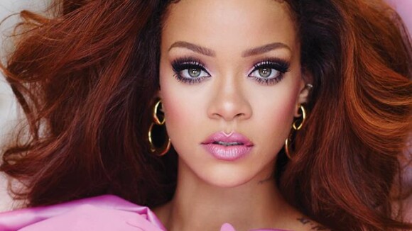 Rihanna : Poupée irrésistible et enivrante pour "RiRi"