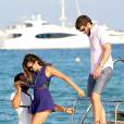 L'actrice Nina Dobrev et Austin Stowell à Saint-Tropez le 24 juillet 2015.