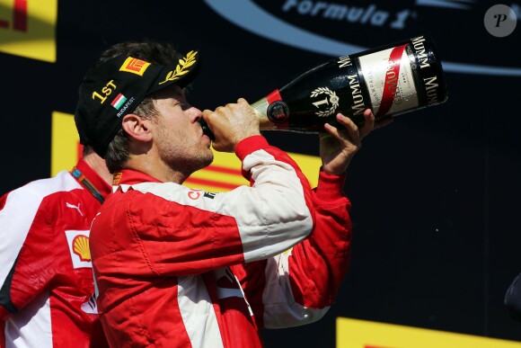 Sebastian Vettel après sa victoire au Grand Prix de Hongrie, le 26 juillet 2015 à Mogyoród
