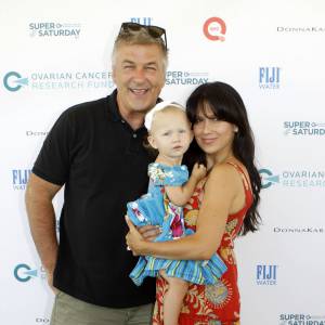 Alec Baldwin, sa femme Hilaria Thomas et leur fille Carmen Baldwin - People à l'événement caritatif "Ovarian Cancer Research Fund's Super Saturday" à Water Mill le 25 juillet 2015.