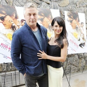 Alec Baldwin, Hilaria Baldwin à une projection de Mission Impossible Rogue Nation à East Hampton, le 24 juillet 2015