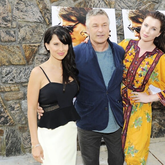 Hilaria Baldwin, Alec Baldwin, Ireland Baldwin à une projection de Mission Impossible Rogue Nation à East Hampton, le 24 juillet 2015.