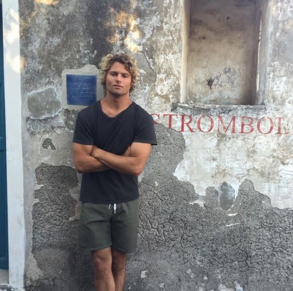 Jack Brinkley-Cook à Stromobli pose sur Instagram. Juillet 2015