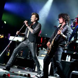 Photo Exclusive - Johnny Hallyday en concert au Sporting Monte Carlo à Monaco, les 28 et 29 juillet 2015. Ici accompagné à la guitare par son directeur muscial Yarol Poupaud.