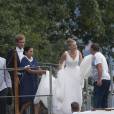 Pierre Casiraghi et sa femme Beatrice Borromeo quittent l'île de San Giovanni pour se rendre à leur soirée de mariage après leur mariage religieux sur les Iles Borromées, sur le Lac Majeur, le 1er août 2015.