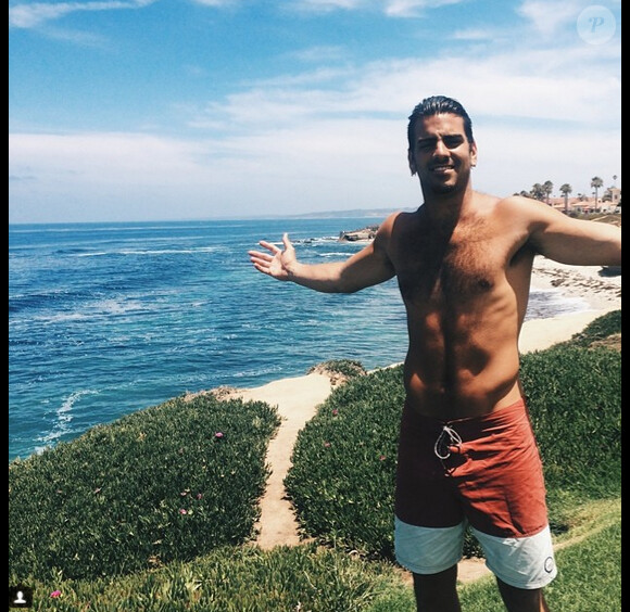 Nyle DiMarco a ajouté une photo de lui en Californie sur son compte Instagram. Il est le premier candidat sourd à participer à l'émission America's Next Top Model mais vu sa plastique de rêve, il a toutes ses chances pour remporter la compétition.