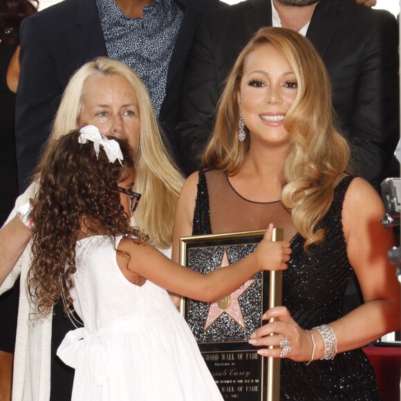 Mariah Carey et ses enfants Moroccan Cannon et Monroe Cannon - Mariah Carey reçoit son étoile sur le Walk of Fame à Hollywood, le 5 août 2015. 