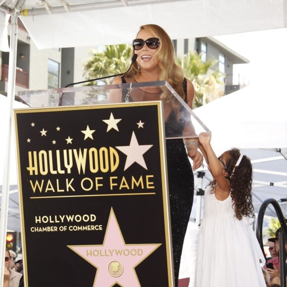 Mariah Carey et ses enfants Moroccan Cannon et Monroe Cannon - Mariah Carey reçoit son étoile sur le Walk of Fame à Hollywood, le 5 août 2015. 