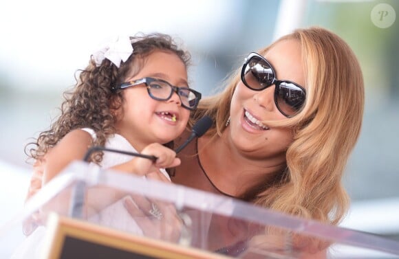Mariah Carey reçoit son étoile du Hollywood Boulevard avec sa fille Monroe Cannon, Los Angeles le 5 août 2015