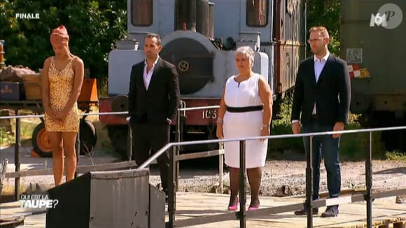 Les quatre finalistes, lors de la finale de Qui est la taupe ? sur M6, le mercredi 5 août 2015.