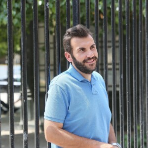 Exclusif - Rendez-vous avec Laurent Ournac, qui a perdu 45kg, place des Vosges à Paris. Le 2 juillet 2015.