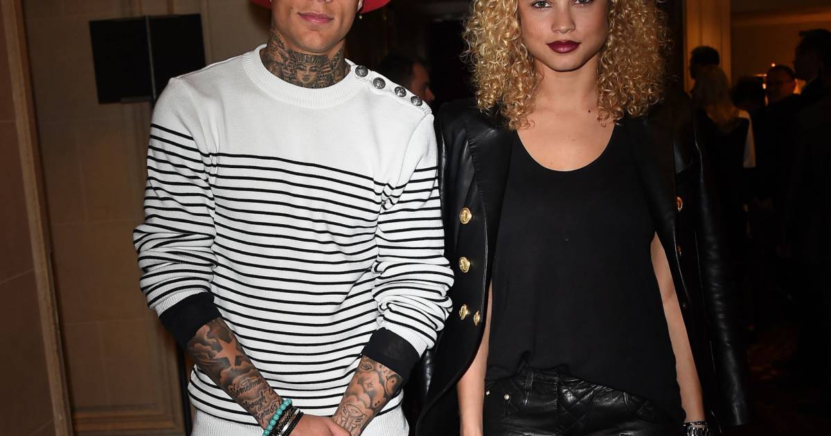 Gregory van der Wiel et sa petite amie Rose Bertram à Paris. Le 5 mars 2015. Purepeople Gregory van der Wiel et sa petite amie Rose Bertram à Paris. Le 5 mars 2015. Purepeople
