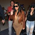 Kim Kardashian enceinte prend un vol &agrave; l'a&eacute;roport de Los Angeles, le 3 ao&ucirc;t 2015.&nbsp;  