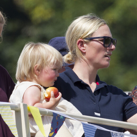 Zara Phillips et sa fille Mia Tindall au Festival of British Eventing à Gatcombe Park le 8 août 2015.