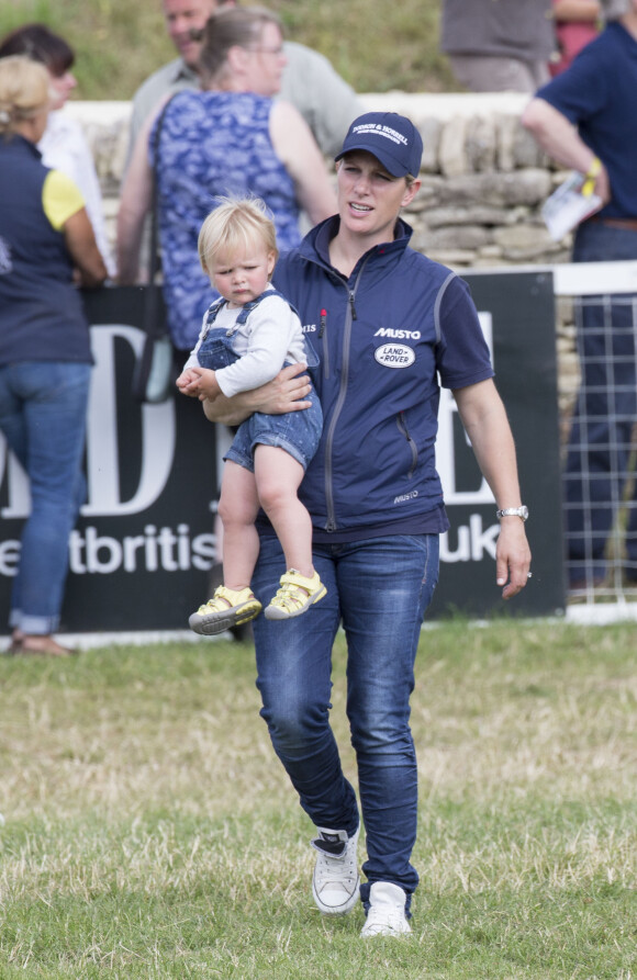 Zara Phillips (Tindall) et sa fille Mia Tindall au Festival of British Eventing à Gatcombe Park le 7 août 2015.