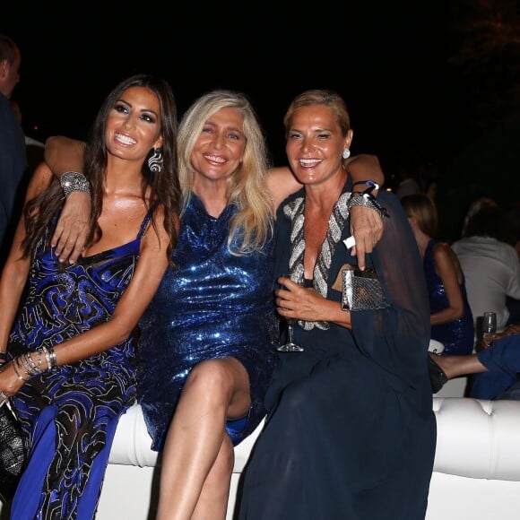 Elisabetta Gregoraci, Mara Venier et Simona Ventura - Soirée d'anniversaire "Love" pour les 63 ans de Fawaz Gruosi à l'hôtel Cala di Volpe à Porto Cervo, le 9 août 2015. 