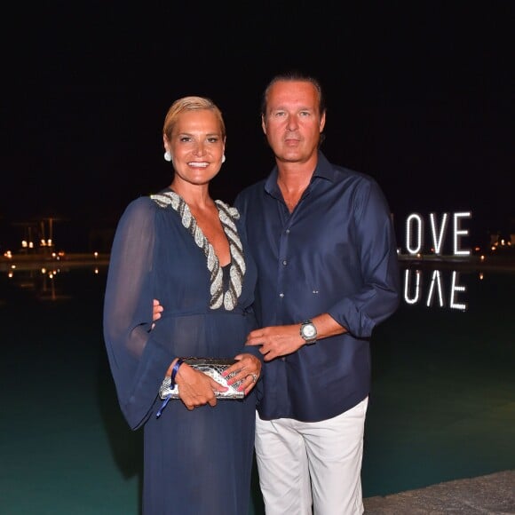 Simona Ventura et son compagnon Gero Carraro - Soirée d'anniversaire "Love" pour les 63 ans de Fawaz Gruosi à l'hôtel Cala di Volpe à Porto Cervo, le 9 août 2015. 