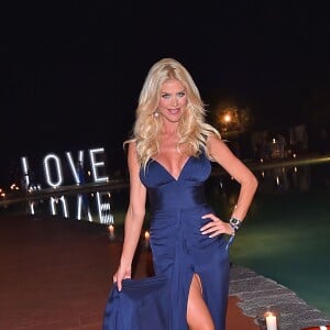 Victoria Silvstedt - Soirée d'anniversaire "Love" pour les 63 ans de Fawaz Gruosi à l'hôtel Cala di Volpe à Porto Cervo, le 9 août 2015. 