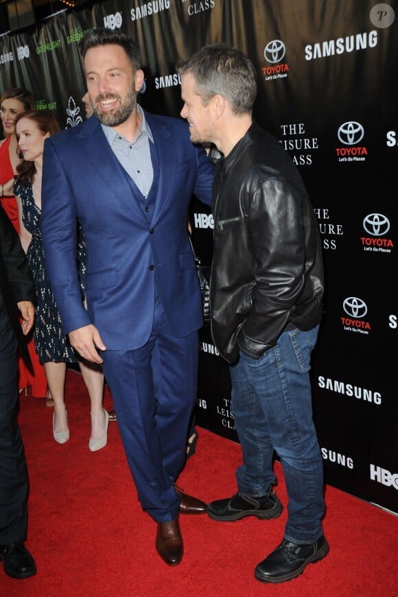 Ben Affleck, Matt Damon complices lors de la soirée pour la saison 4 de The Project Greenlight à Los Angeles, le 10 août 2015.