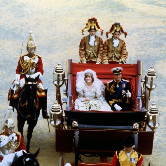 Image du mariage du prince Charles et de Lady Diana Spencer le 29 juillet 1981 à Londres.