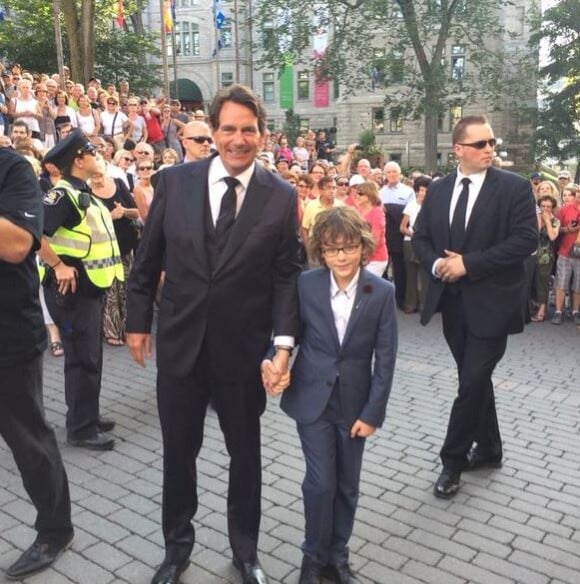 Mariage de Julie Snyder et Pierre Karl Péladeau (ici avec son fils Thomas, le 15 août 2015 à Québec. Photo Twitter de l'heureux marié.