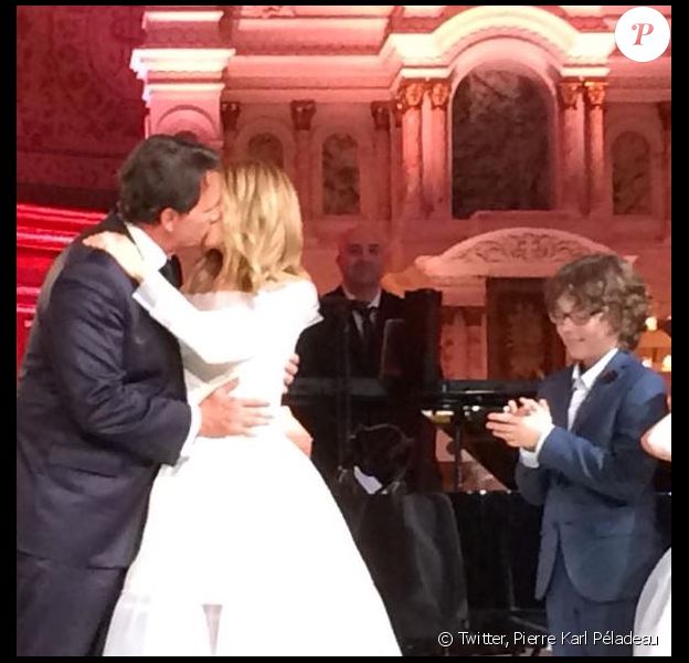 Mariage de Julie Snyder et Pierre Karl Péladeau, le samedi 15 août 2015 à Québec. Photo Twitter de l'heureux marié.