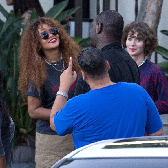 Rihanna à la sortie du restaurant Geoffrey's à Malibu, le 16 août 2015.