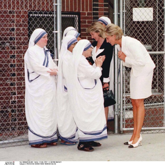 Lady Di rencontrant Mère Teresa à New York en juin 1997