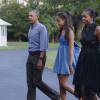 Barack, Michelle, Sasha et Malia Obama rentrent à la Maison Blanche après des vacances à Martha's Vineyard. Washington, le 23 août 2015.